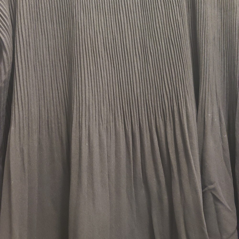 Ricki's Black Pleated Blouse - Picture 3 of 9